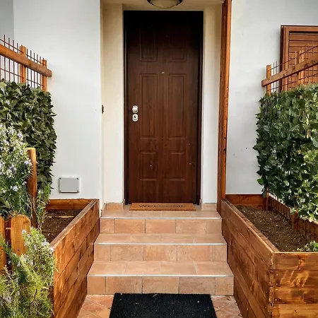 Apartamento Iacobhouse, Casa Con Giardino Esclusivo E Parcheggio Privato Con Vista Sul Gran Sasso *